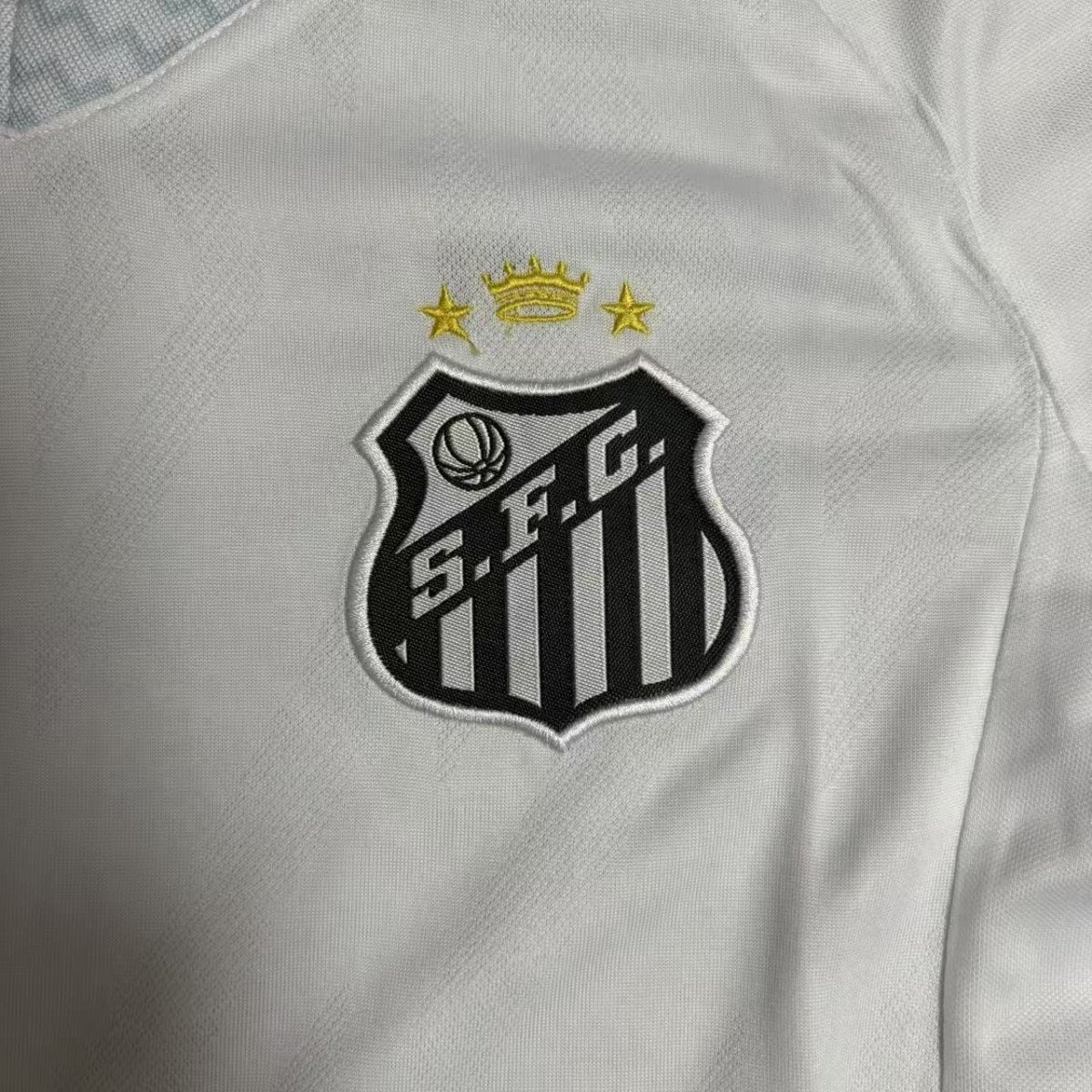 Conjunto infantil Santos 2025/26