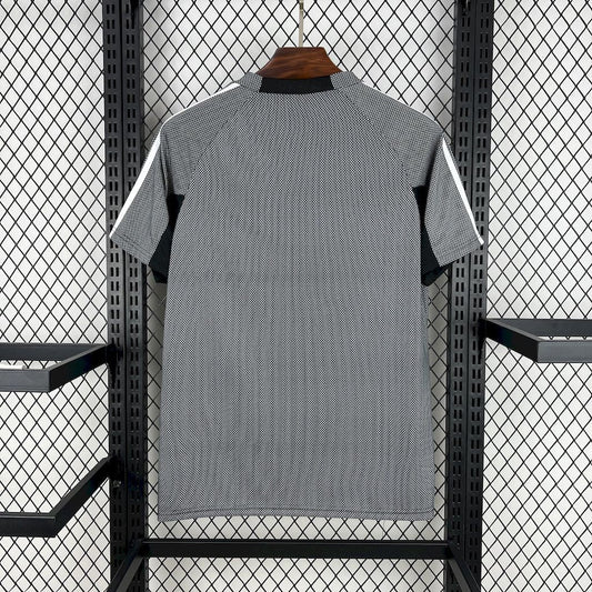 Real Madrid 2002/03 Goalkeeper Retro Jersey