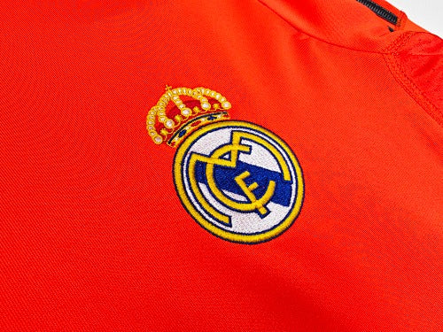 Long sleeves: Real Madrid Retro 2013/14