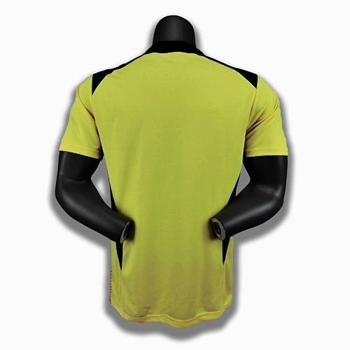 Retro del Liverpool 2004/05