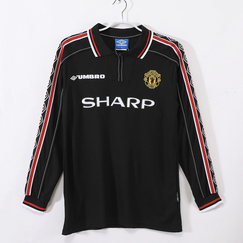 Long sleeves: Manchester United Retro 1998/99