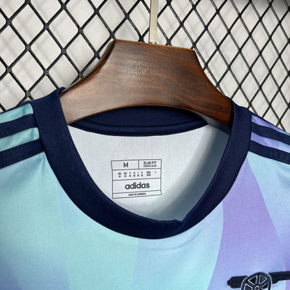 Camiseta de la tercera equipación del Arsenal 24/25, versión para aficionados
