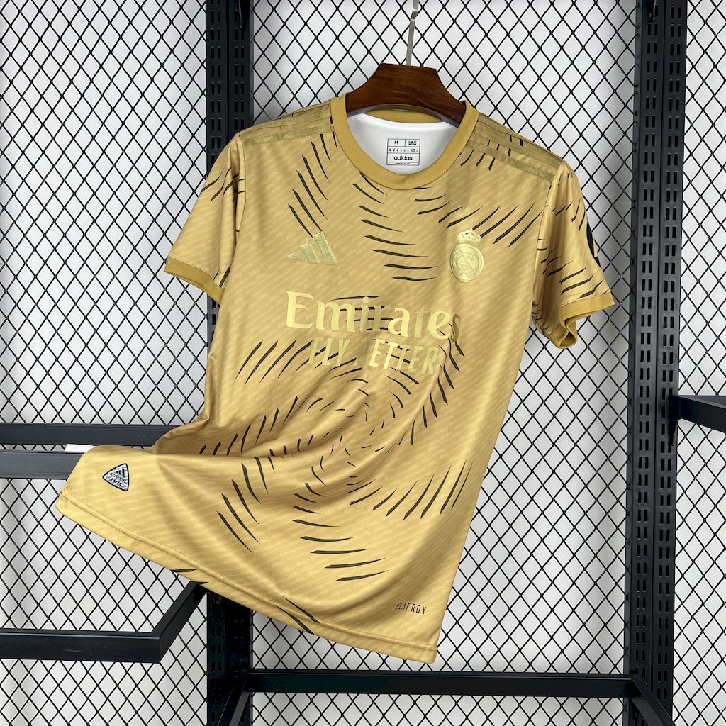 Real Madrid 2025/26 Training Gold Jersey (Slim Fit)