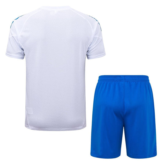 Kit de entrenamiento para adultos del Real Madrid 2025/26 (pantalones cortos y camiseta)