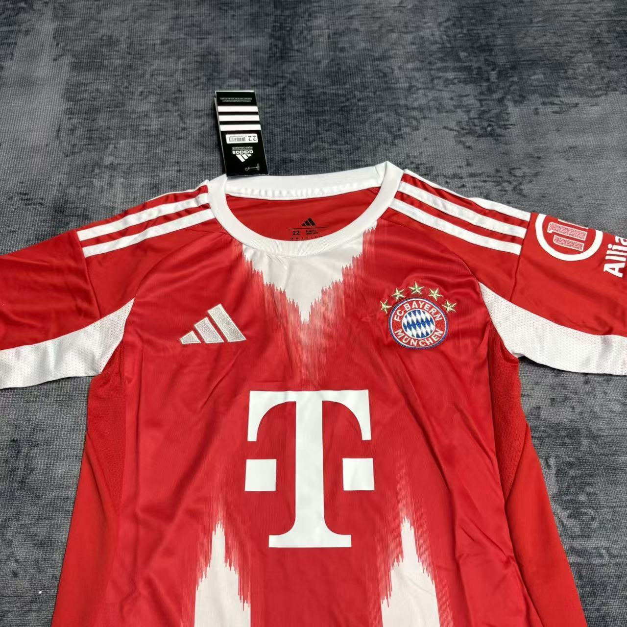 Bayern Munich 2025/26 Kids' Kit