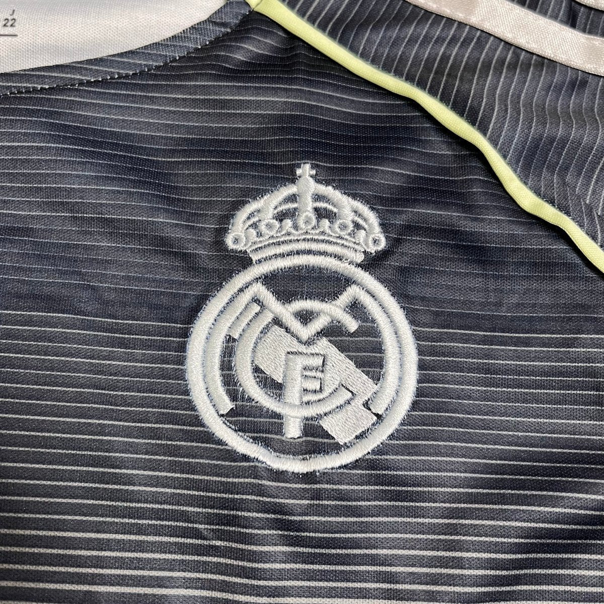 Kit infantil del Real Madrid 2025/26