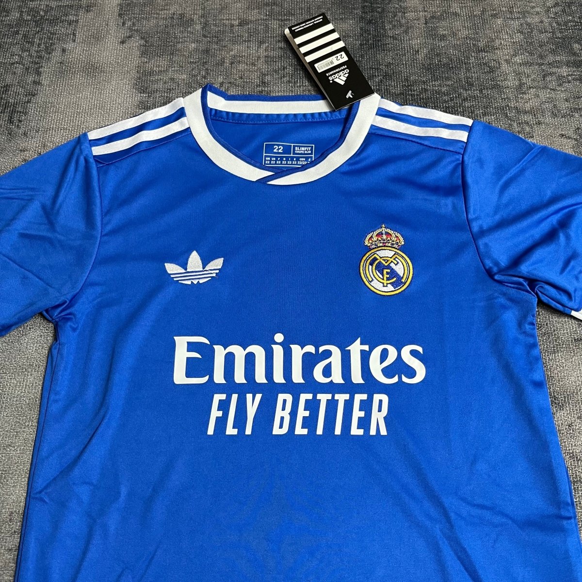 Kit infantil del Real Madrid 2025/26