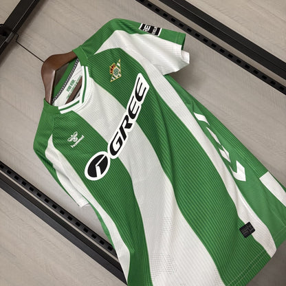 Camiseta local del Real Betis 2025/26