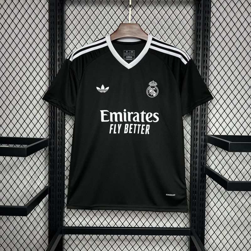 Camiseta de entrenamiento del Real Madrid 24/25