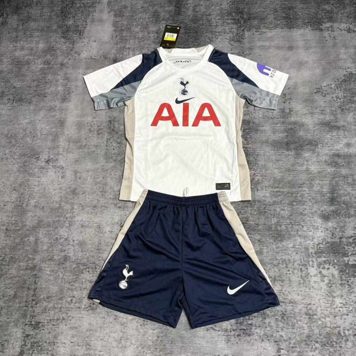Kit infantil del Tottenham 2025/26