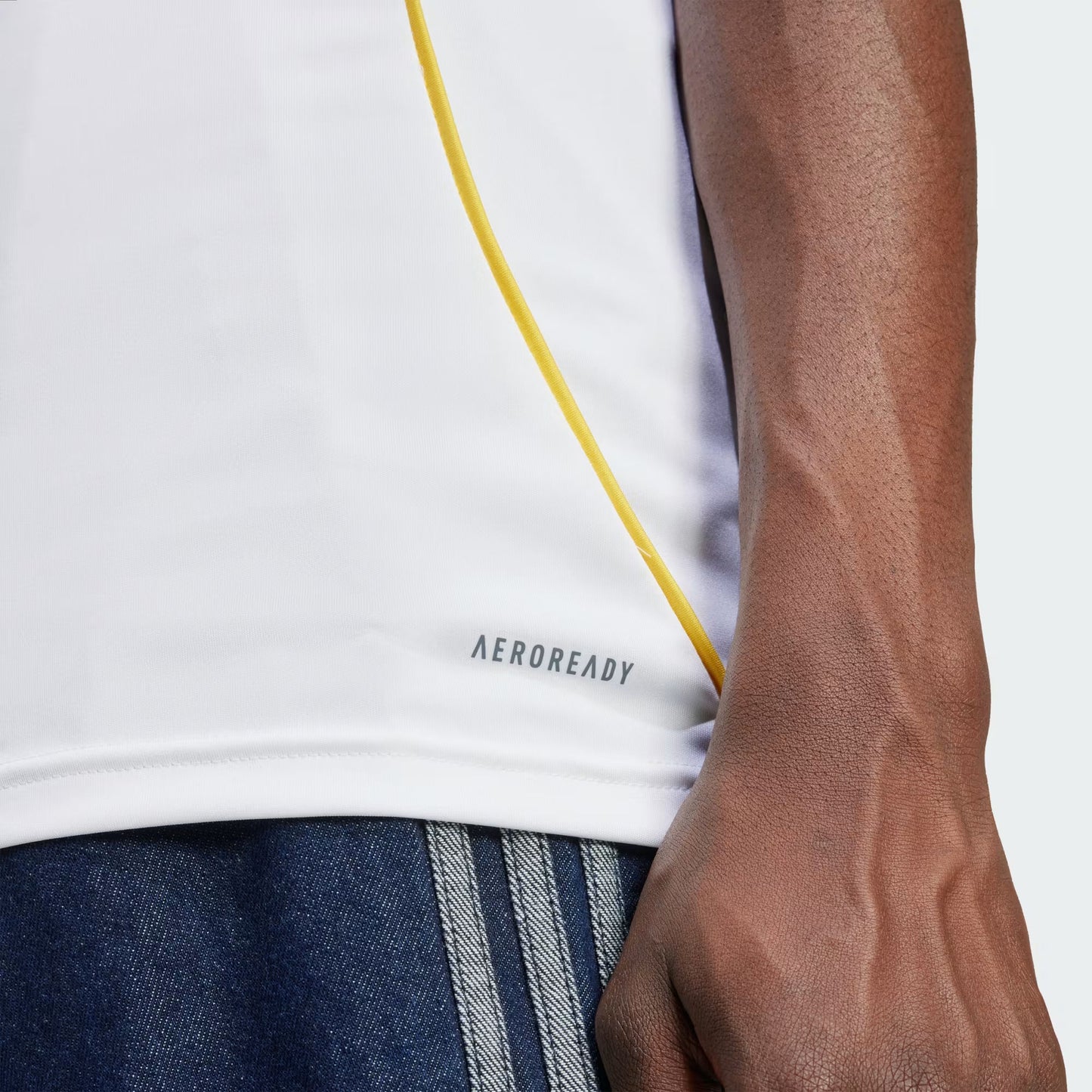 Camiseta local del Real Madrid 2025/26