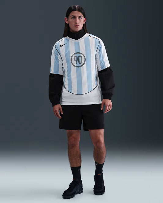 Total 90 - Blue and White