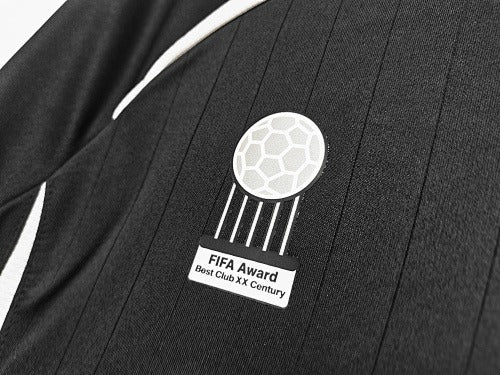 Long sleeves: Real Madrid Retro 2006/07