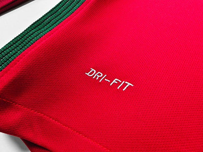 Mangas compridas: Portugal Retro 2016 Home