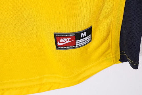 Retro del Arsenal 2000/01