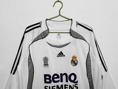 Long sleeve: Real Madrid Retro 2006/07 Home