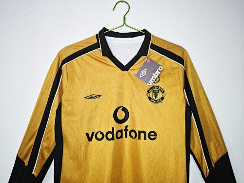 Long sleeves: Manchester United Retro 2001/02