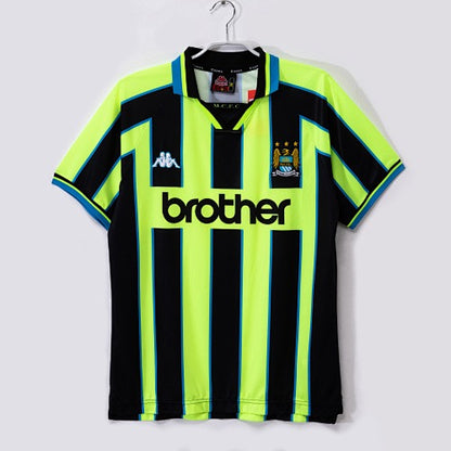 Retro del Manchester City 1998/99