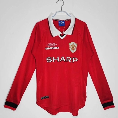 Long sleeves: Manchester United Retro 1999/00 Home