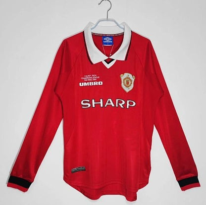 Long sleeves: Manchester United Retro 1999/00 Home