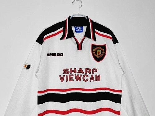 Long sleeves: Manchester United Retro 1998/99