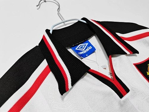 Long sleeves: Manchester United Retro 1998/99