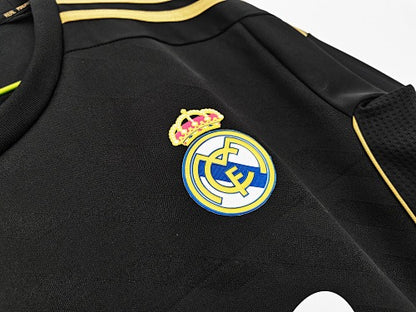 Long sleeves: Real Madrid 2011/12 Retro