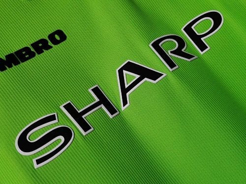 Long sleeves: Manchester United Retro 1998/99 Goalkeeper