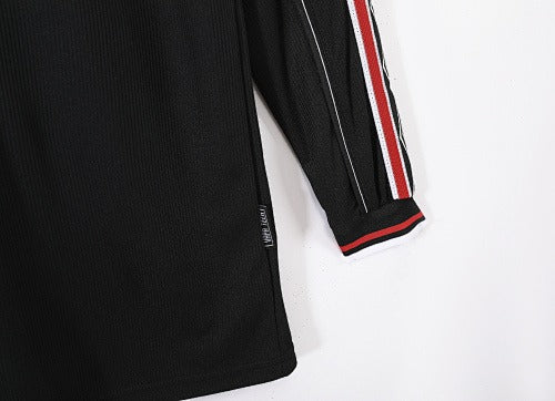 Long sleeves: Manchester United Retro 1998/99
