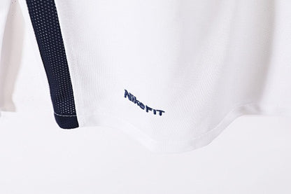 Long sleeves: Manchester United Retro 2008/09