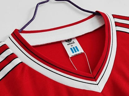 Long Sleeves: Manchester United Retro 1986/88 Home