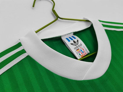 Retro 1990s Cameroon Home