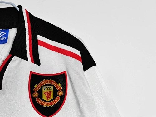 Long sleeves: Manchester United Retro 1998/99