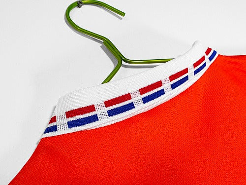 Inicio retro de Holanda 1996