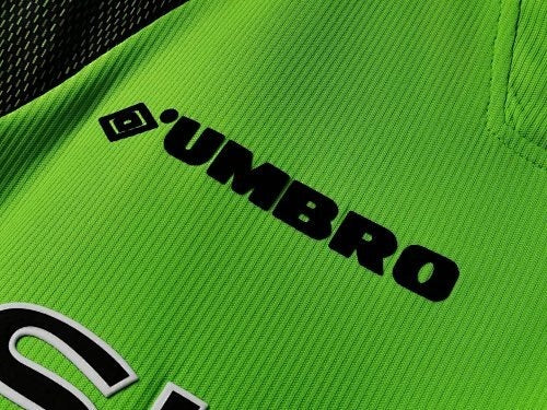 Long sleeves: Manchester United Retro 1998/99 Goalkeeper