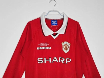 Long sleeves: Manchester United Retro 1999/00 Home