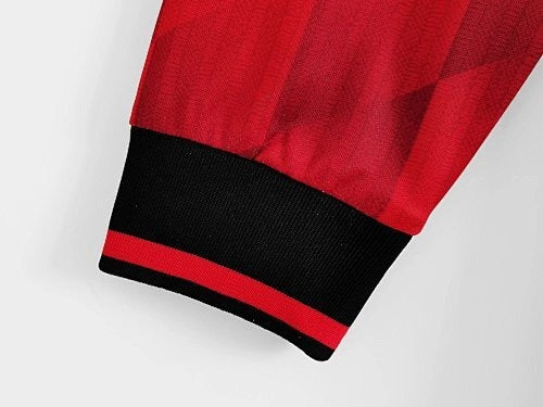 Long sleeves: Manchester United Retro 1996/97 Home
