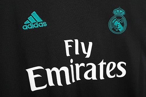 Mangas largas: Real Madrid Retro 2017/18