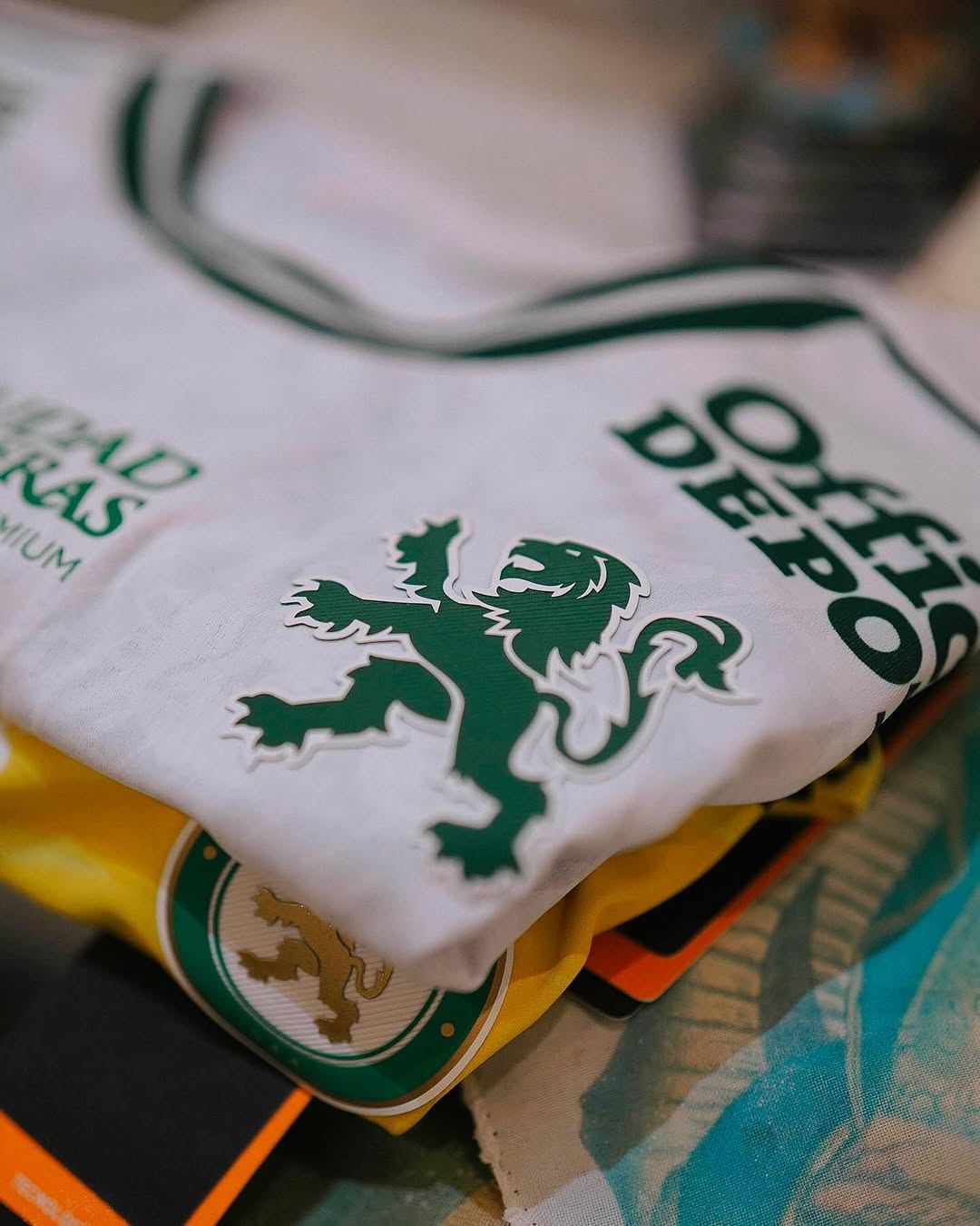 Club Léon Away 2024/25 - Player Version [Slim Fit]