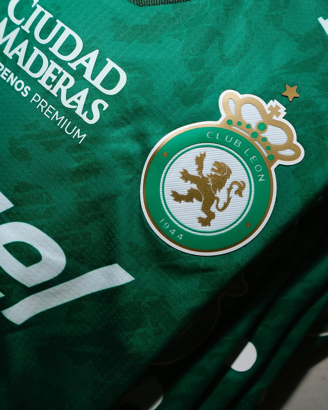Club Léon Home 2024/25 - Player Version [Slim Fit]