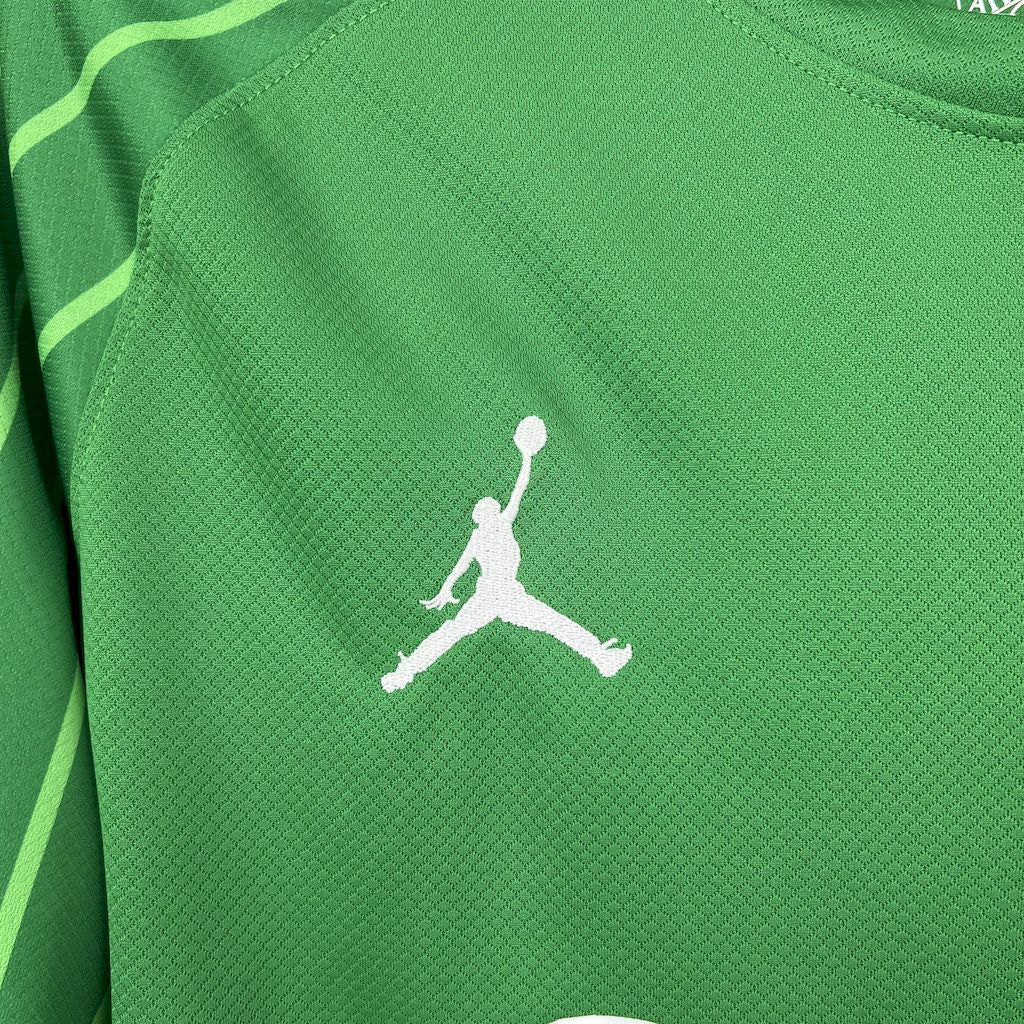 Paris Saint-Germain 2025/26 Green goalkeeper Long Sleeve Jersey