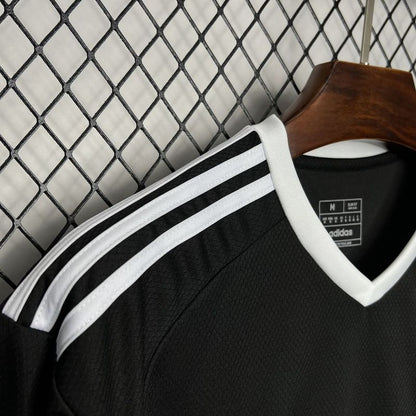 Camiseta de entrenamiento del Real Madrid 24/25