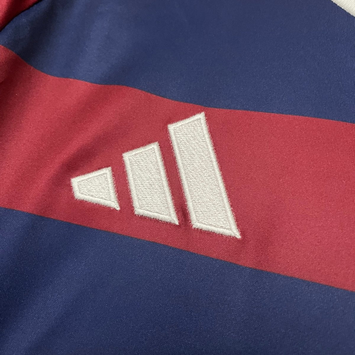 Camiseta azul y roja del Newcastle United 24/25