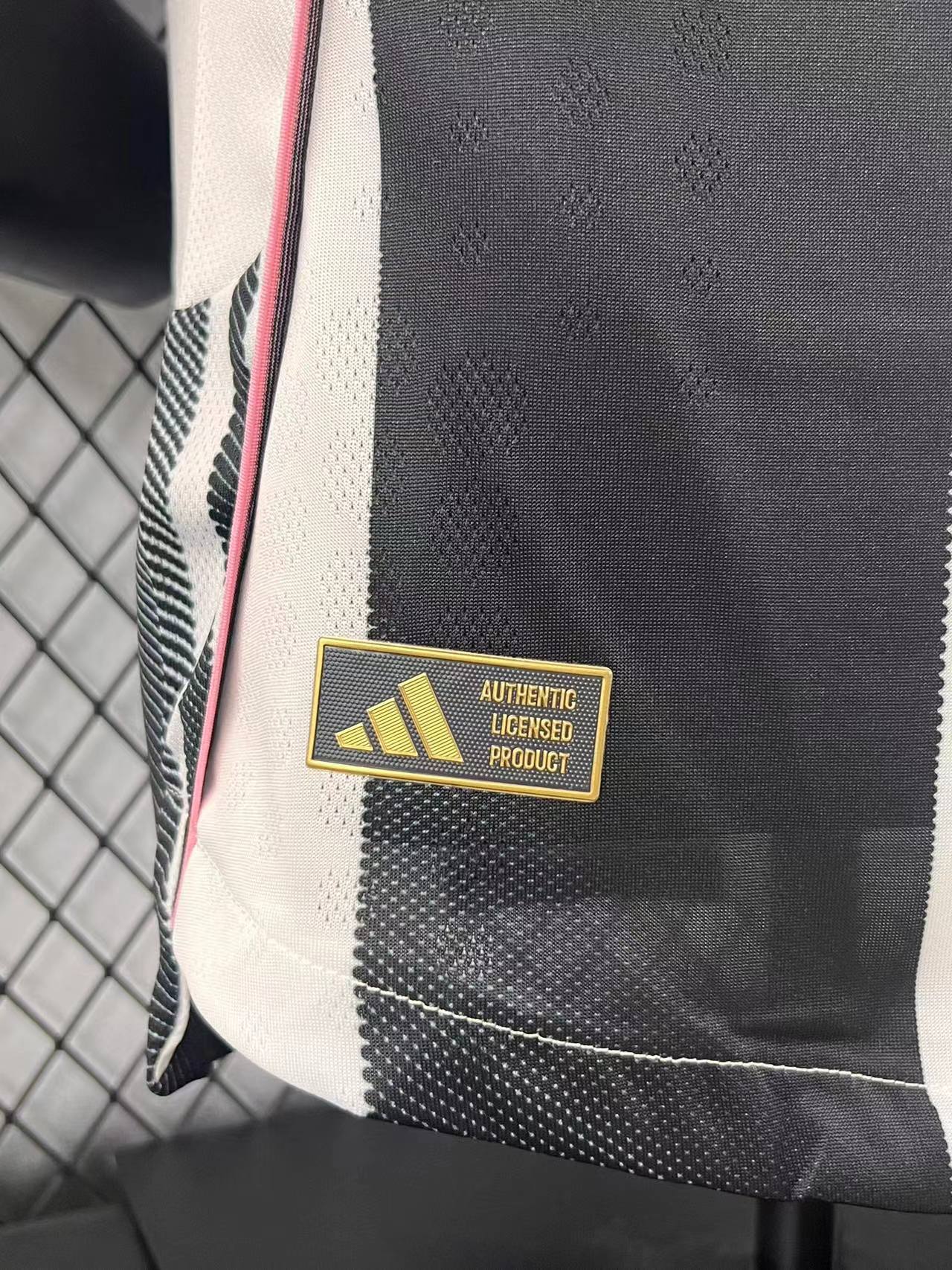 Juventus 2025/26 - Authentic Player [Slim Fit] Player [Slim Fit] Player [Slim Fit] Player Version [Slim Fit]