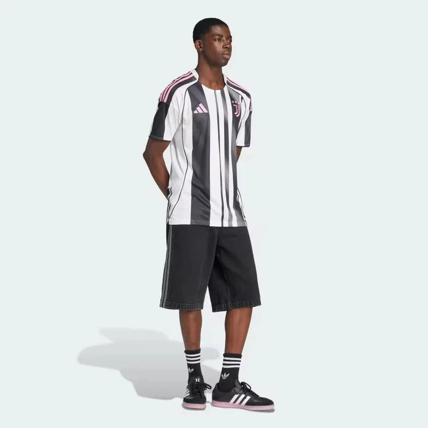 Camisa da Juventus Home 2025 - Preta e Branca - DA Sports Oficial