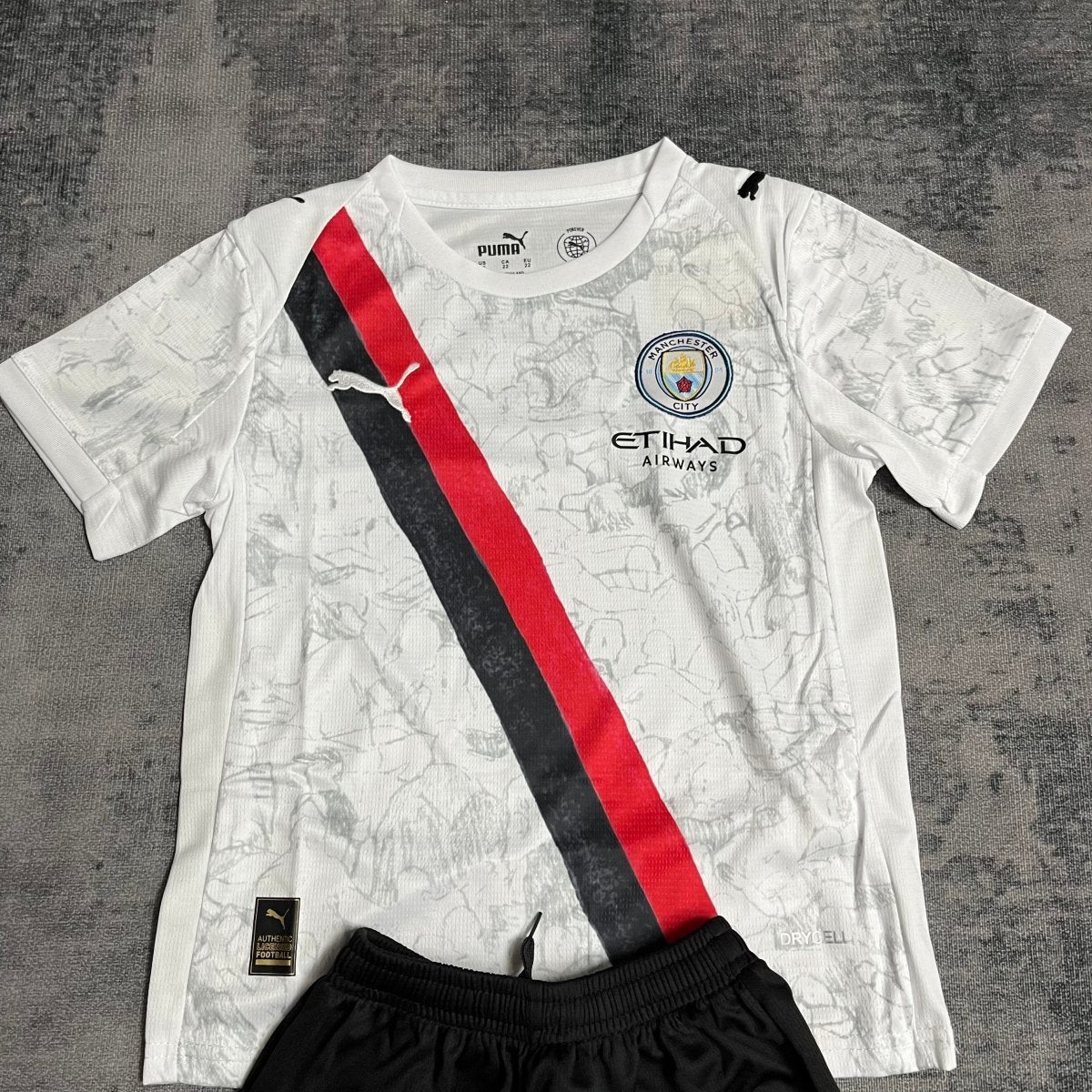 Manchester City 2025/26 Kids' Kit