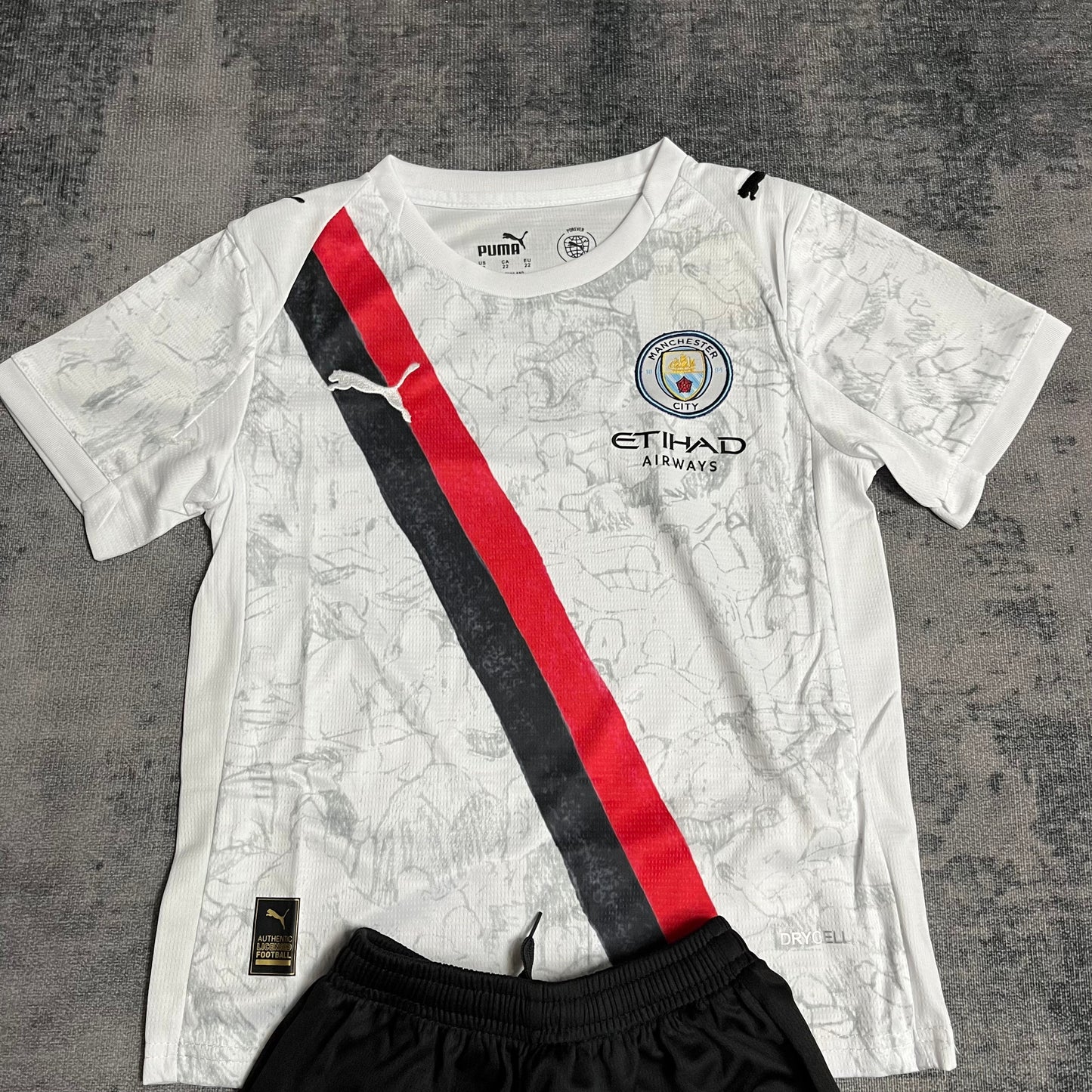 Manchester City 2025/26 Kit Kids away