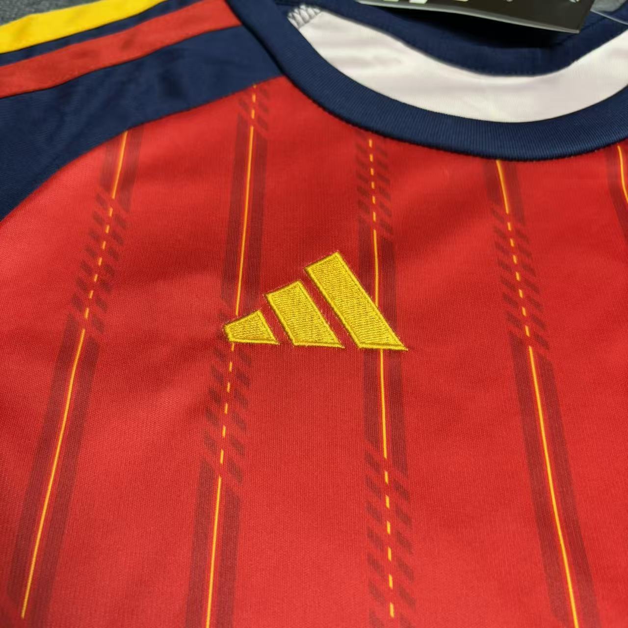 Conjunto infantil España 2026/27