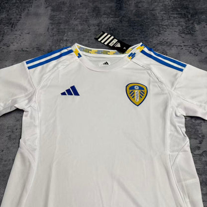 Kit infantil del Leeds United 2025/26