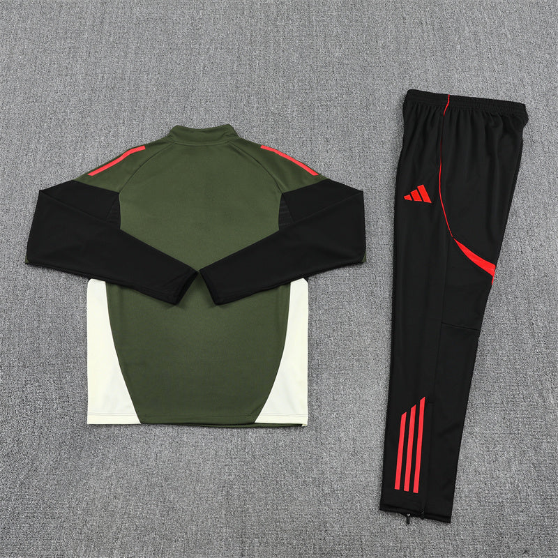 Training Suit Bayern Munich 25/26 - Winter